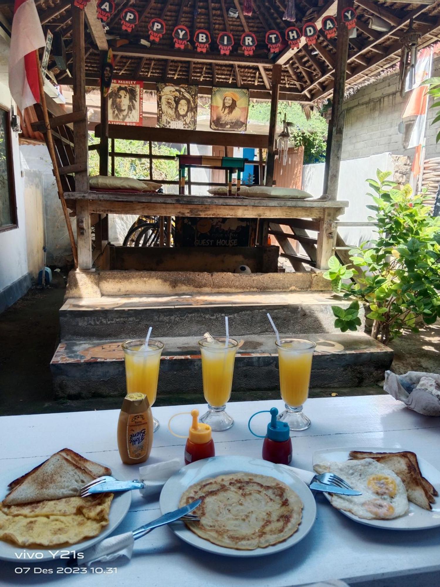 Fullesguesthouse Gili Trawangan Dış mekan fotoğraf