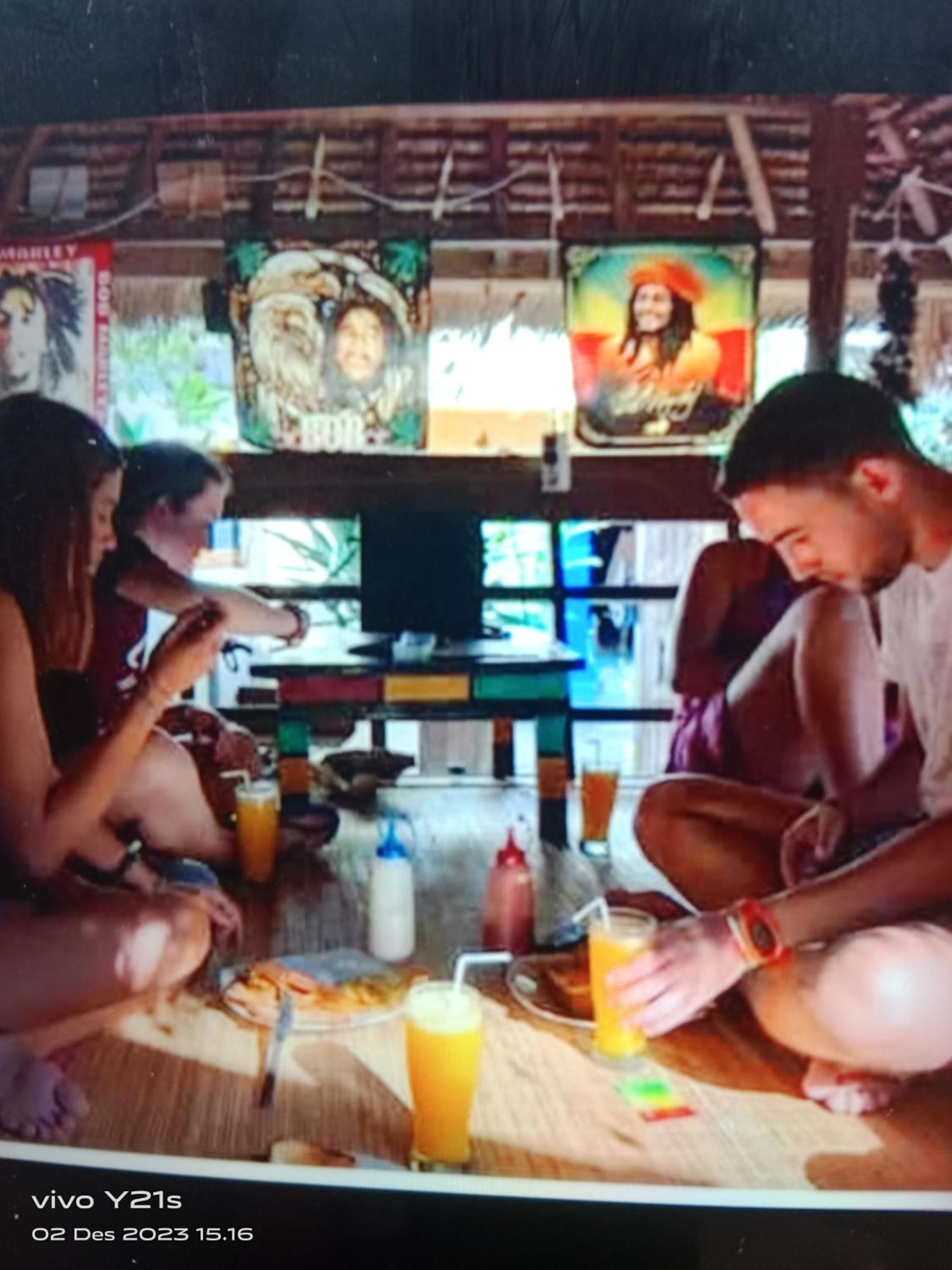 Fullesguesthouse Gili Trawangan Dış mekan fotoğraf